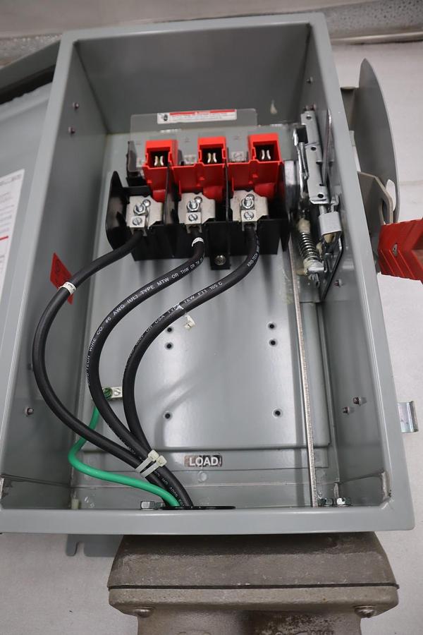 Used HNF362JCH - Siemens 60A 600V 3-Pole Heavy Duty Non-Fusible Safety Switch NEW