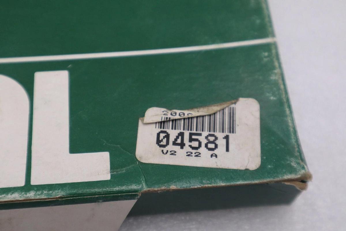 Used NEW IN BOX SKF 77506 CR Oil Seal  7-3/4" ID X 8-3/4" OD X 1/2" wide #5644A
