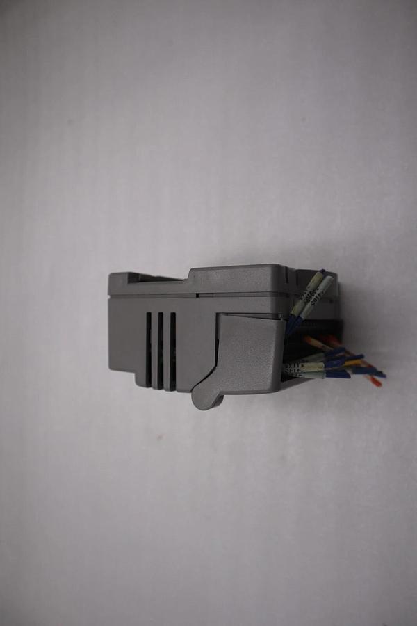 Used Giddings & Lewis M.1300.7372 R1 Input Module 24VDC SINK/SOURCE STOCK 5157A