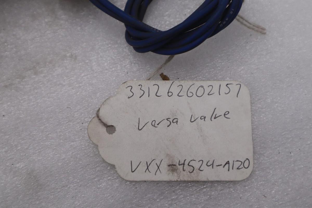 Used Versa 4 Way Valve VXX-4524-A120 4 Way / 3 Position STOCK 4718