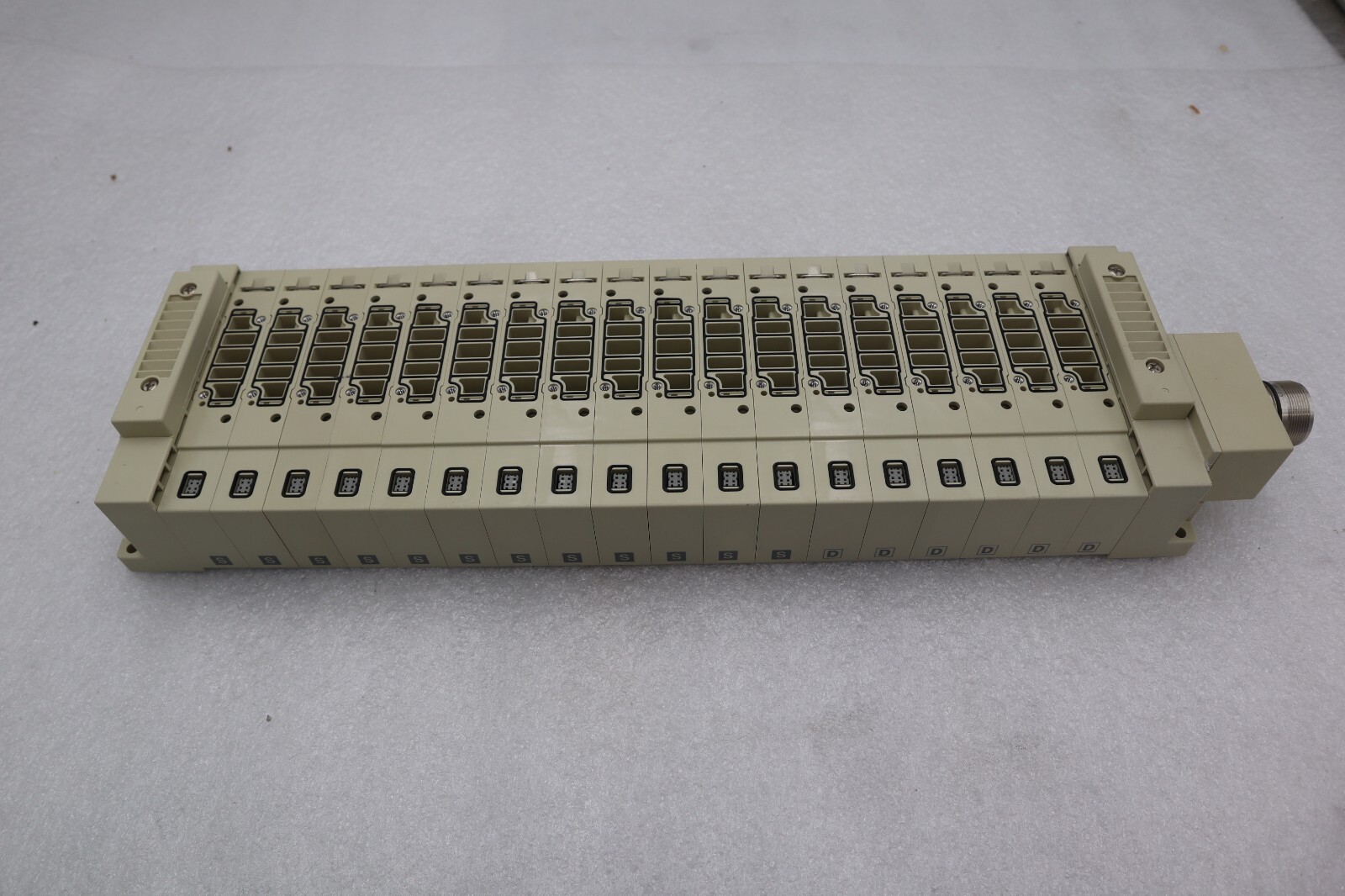 Used SMC SS5V3-J2Q2004 / SS5V3J2Q2004 (BRAND NEW) STOCK S-358