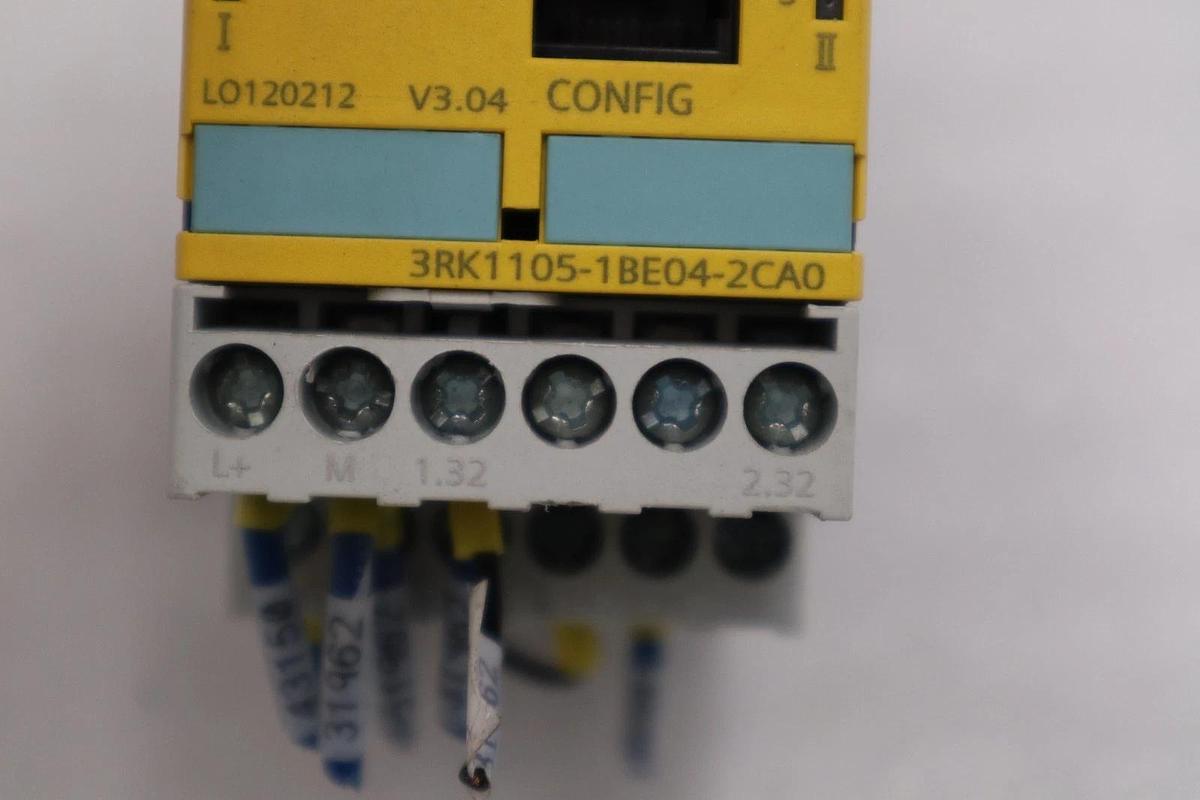 Used Siemens 3RK1105-1BE04-2CA0 Monitor Safety Relay Module STK H1429A