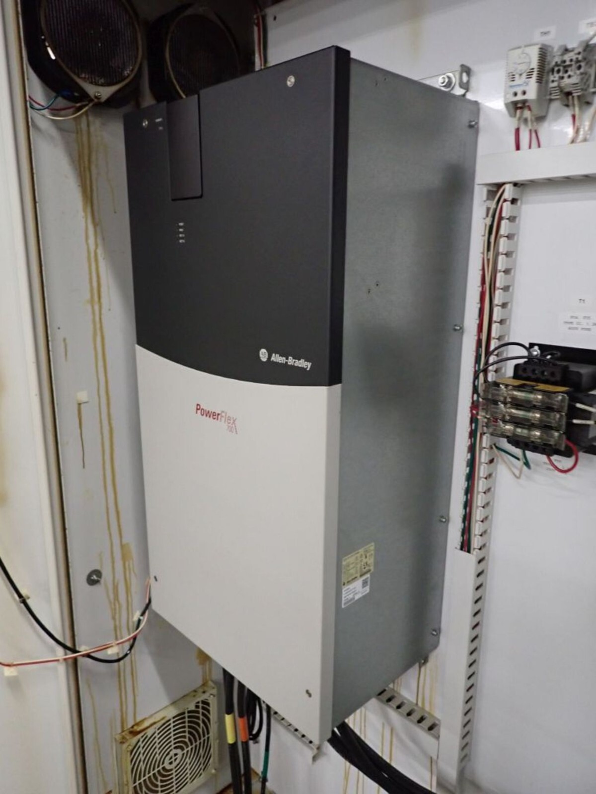 Used 20BD156A0AYNANC0 / B Allen Bradley 156 460V 125HP Powerflex 700 W/ CABINET #S611