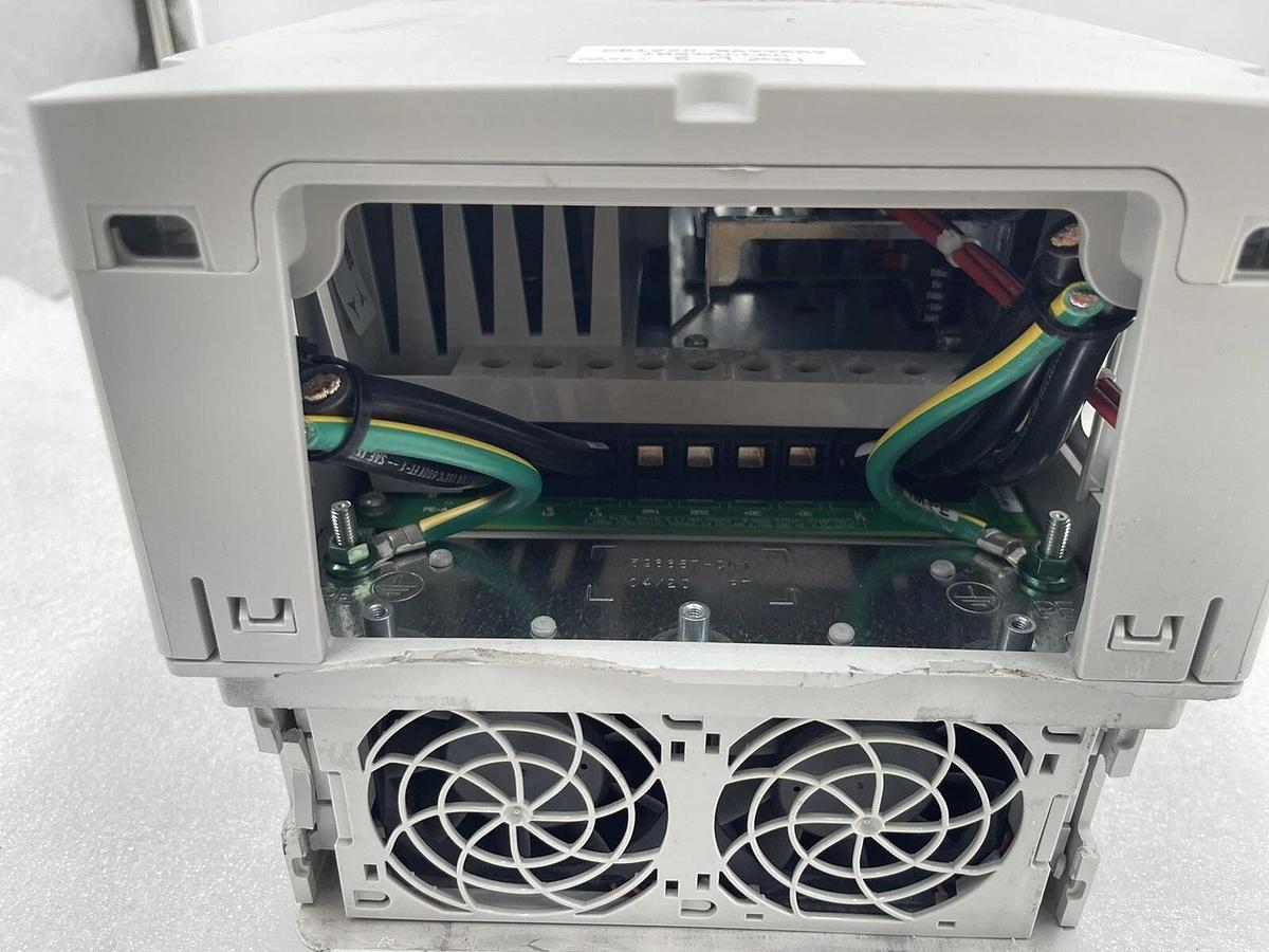 Used ALLEN BRADLEY POWERFLEX 755 20G11FD065AA0NNNNN SER. A F/W 14.004  STOCK 3167