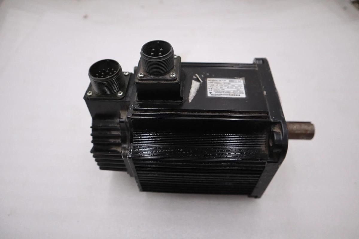 Used YASKAWA SGMGV-13D3A61 AC SERVO MOTOR SGMGV13D3A61 STOCK H1574