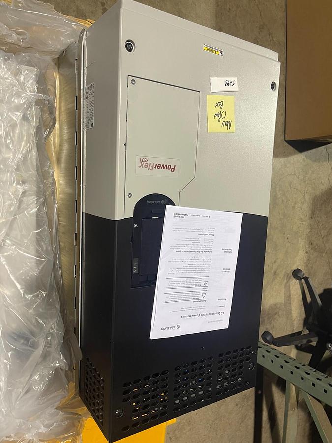 Used NEW ALLEN BRADLEY 20f1anc302jn0nnnnn POWERFLEX 753 AC DRIVE 250HP 3 PHASE #5243