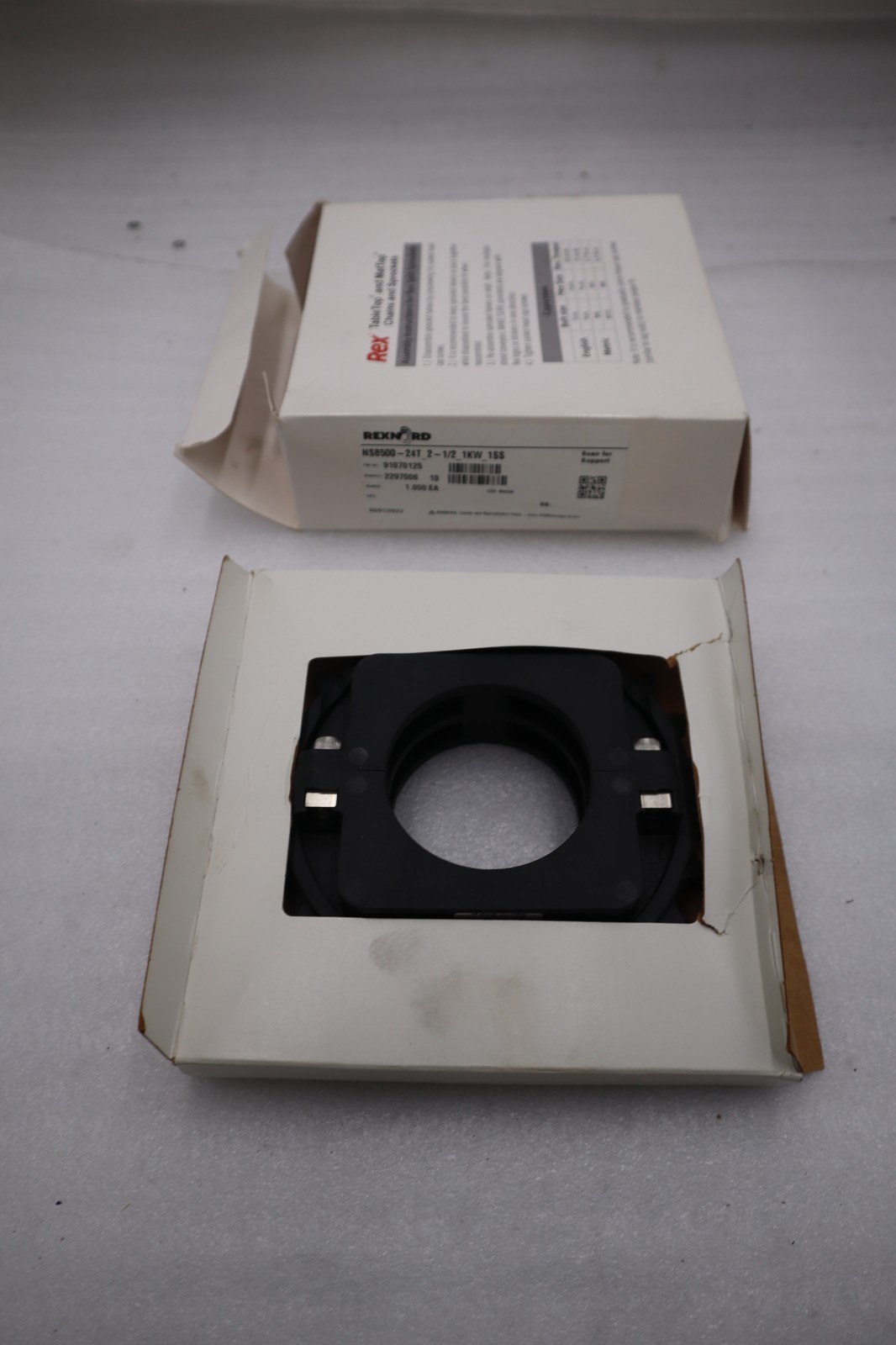 Used NEW OPEN BOX- REXNORD NS8500-24T 2-1/2 1KWSS / Sprocket STK H1880