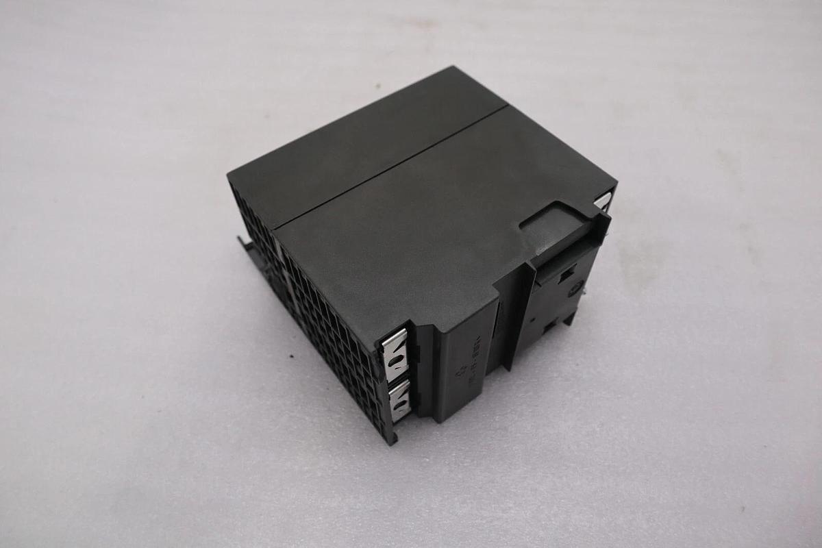 Used SIEMENS 6ES7 326-2BF01-0AB0 6ES7326-2BF01-0AB0 Digital Output Module STOCK 5527