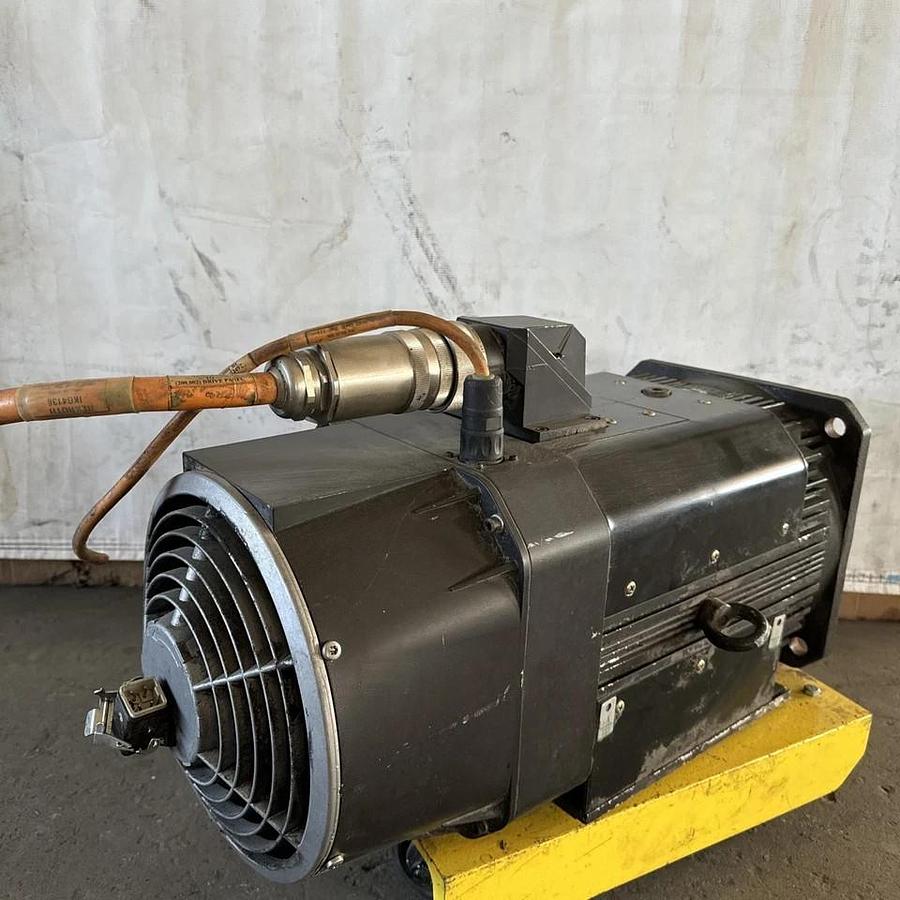 Used Rexroth R911309450 Used Servo 3ph Induction Motor MAD130B-0100-SA-S0-BQ0-35-N1