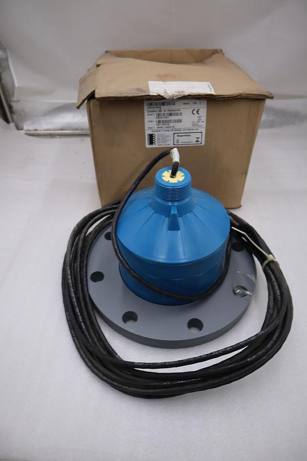 Used SIEMENS MILLTRONICS Echomax XPS-30 Ultrasonic Transducer NEW WITH BOX STOCK H815