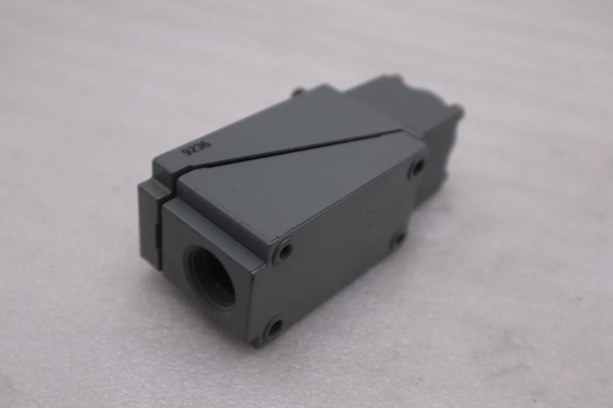 Used Allen Bradley 802T-ATP Oiltight Limit Switch Series F NEW UNIT STOCK GF-709A