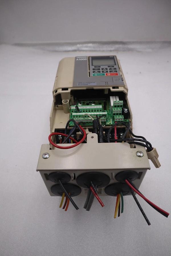 Used YASKAWA ELECTRIC CIMR-AU4A0004FAA / CIMRAU4A0004FAA REV E VFD DRIVE STOCK 4311