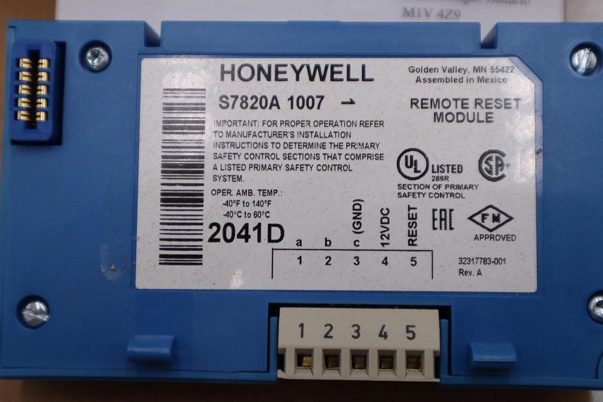 Used S7820A 1007 NEW Honeywell Remote Reset Module Burner controller FREE SHIPPING
