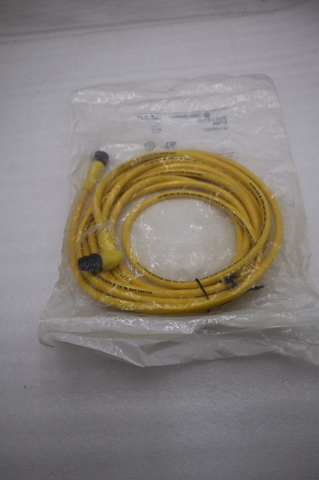 NEW Allen Bradley 889R-F6ECRE-4 Ser B AC Micro 6-Pin 4m QD CORDSET STOCK H1054