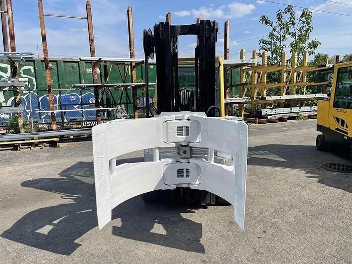 Used 12,000 POUND HYSTER MODEL S120FTPRS ENCLOSED CAB ROLL CLAMP FORKLIFT MFG. 2017