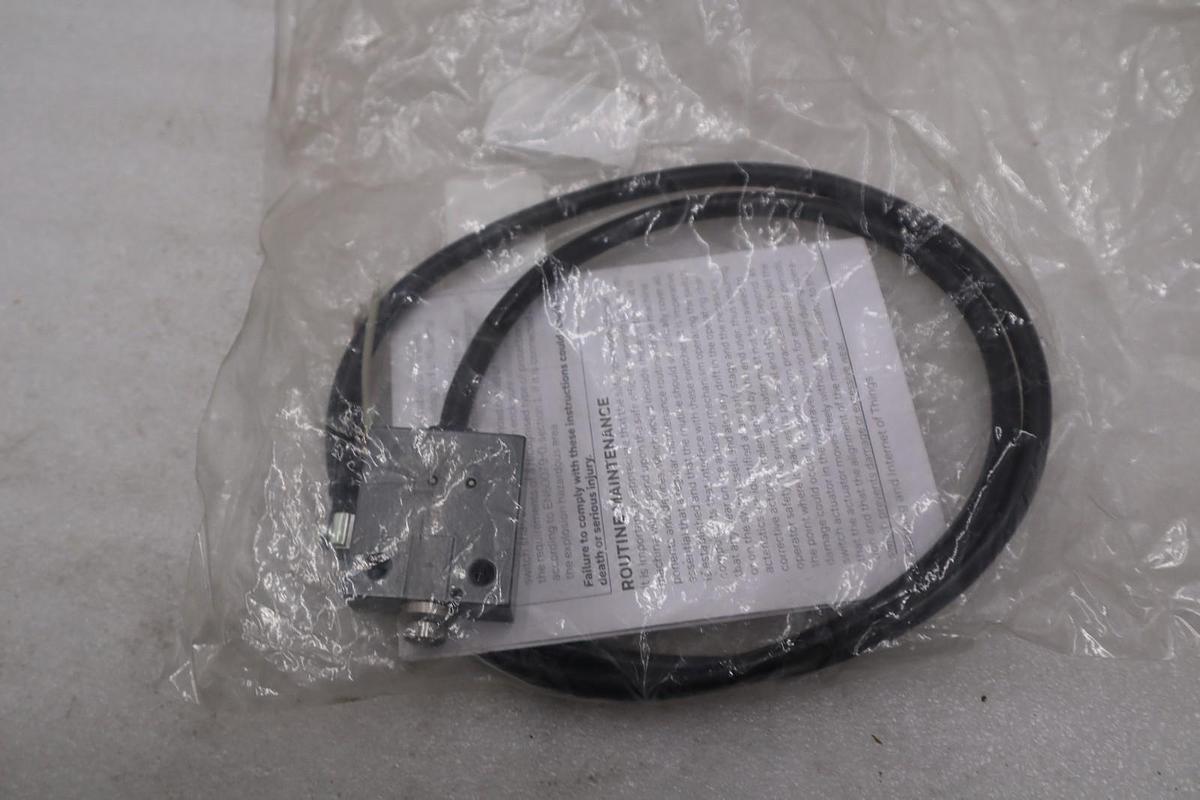 HONEYWELL 14CE101-1 LIMIT SWITCH STOCK #B-3064