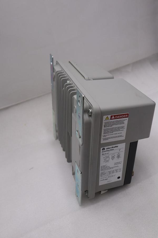 Used ALLEN BRADLEY 280D-F12Z-10B-CRW STARTER DEVICENET IP67/NEMA 4 STOCK 4725