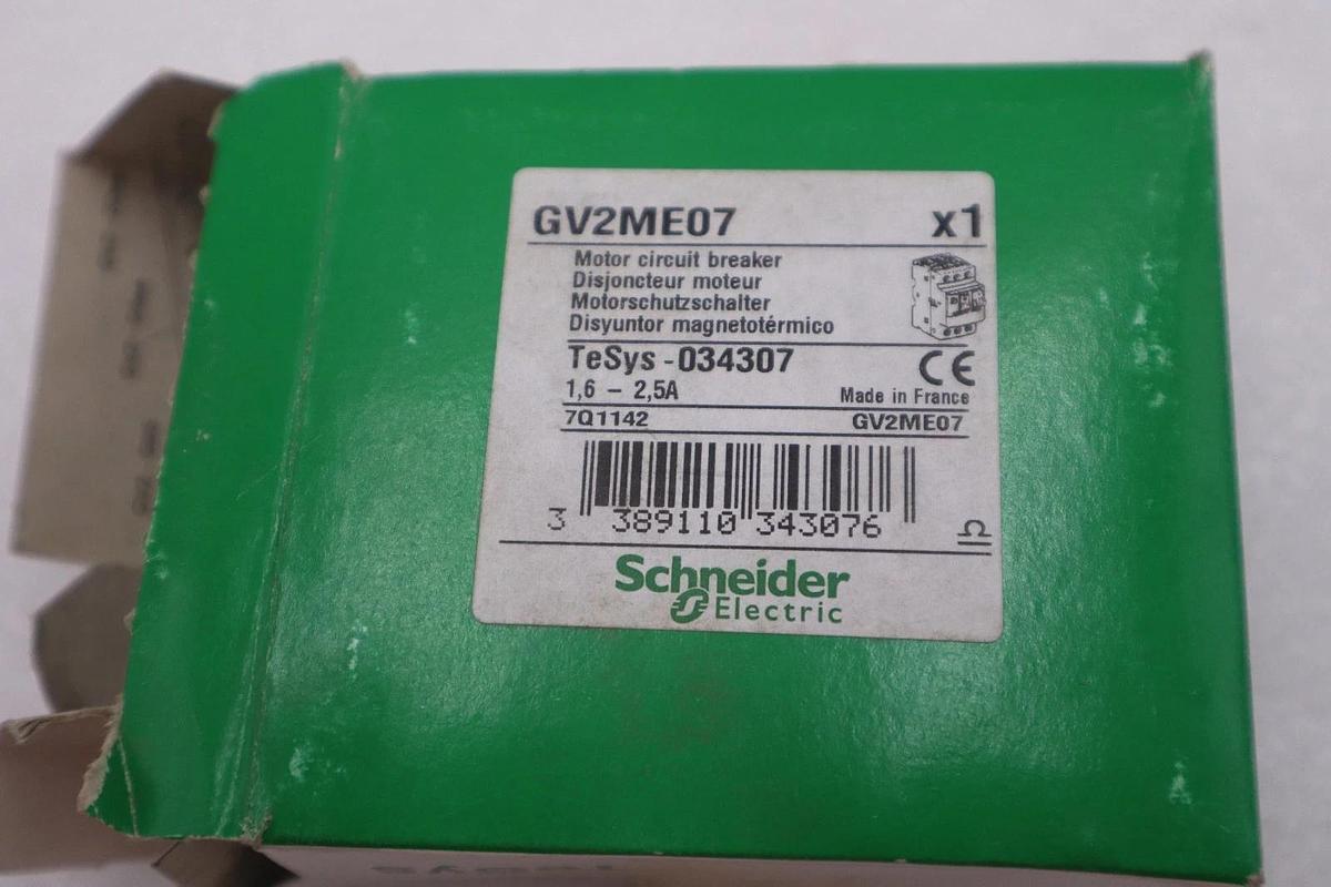 LOT OF 3 --- NEW OPEN BOX Schneider GV2ME07 circuit breaker STK K333A