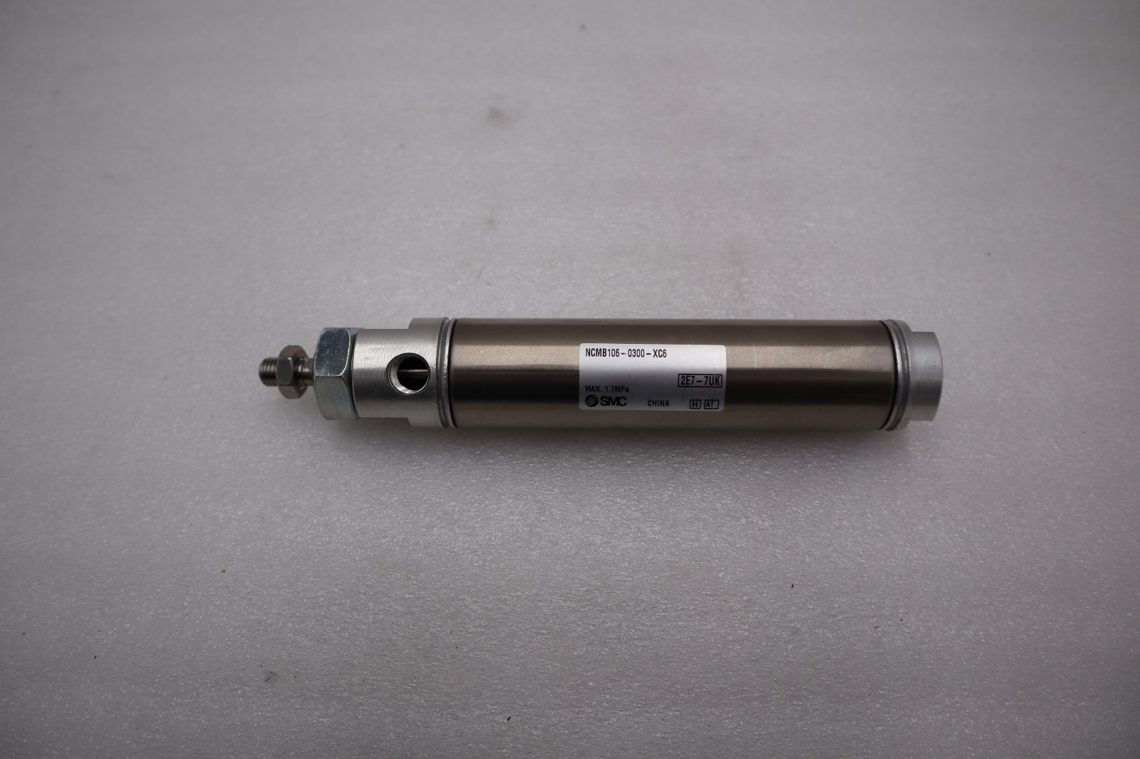NEW SMC NCMB106-0300-XC6 AIR CYLINDER SERIES NCM STANDARD DOUBLE ACTING #H1466