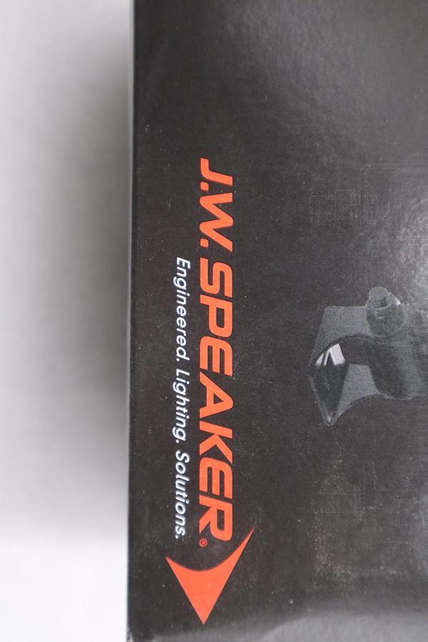 NEW JW SPEAKER 840 Trapezoid 12 - 24 Volt Work Spotlight STOCK GF670