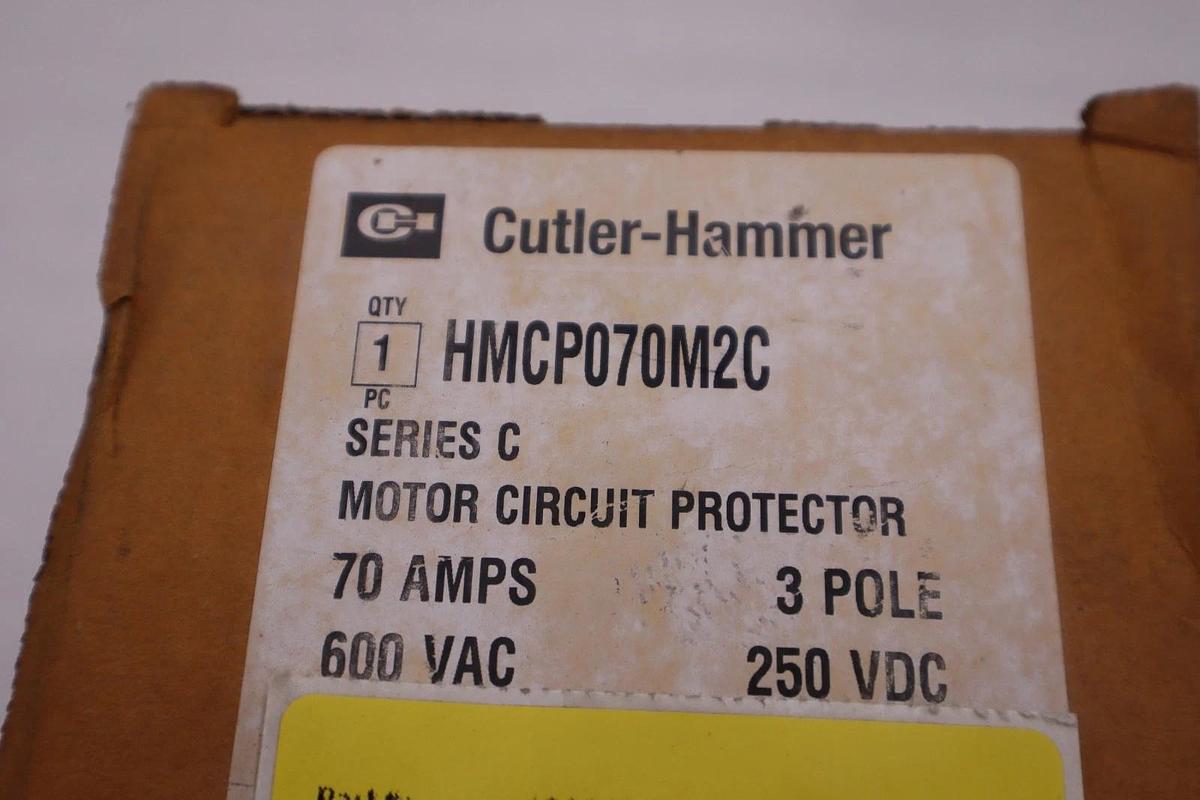 NEW OPEN BOX CUTLER HAMMER HMCP070M2C CIRCUIT BREAKER 3 POLE 70 AMP STK 1411CC