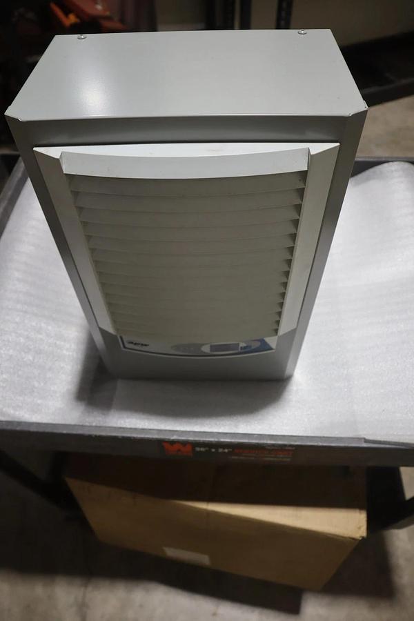 Hoffman Genesis McLean M17 Air Conditioner Model M17-0216-G009 NEW IN BOX #HP180