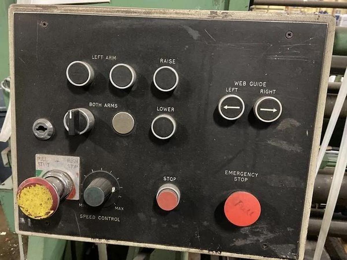 Used 65" TITAN ATLAS SHAFTLESS FLOOR PICK UP UNWIND STAND