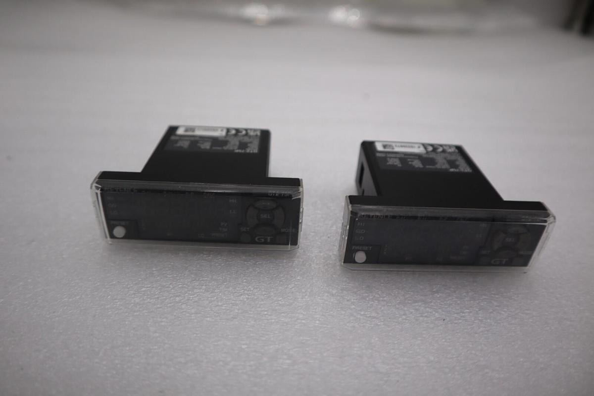 Used NEW OPEN BOX Keyence GT2-75P Sensor Amplifier STOCK K-670-C