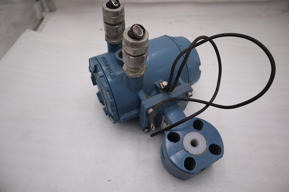 Used ROSEMOUNT 8732EMT1A1M4 MAGNETIC FLOWMETER TRANSMITTER WITH FLOWTUBE STOCK H1922