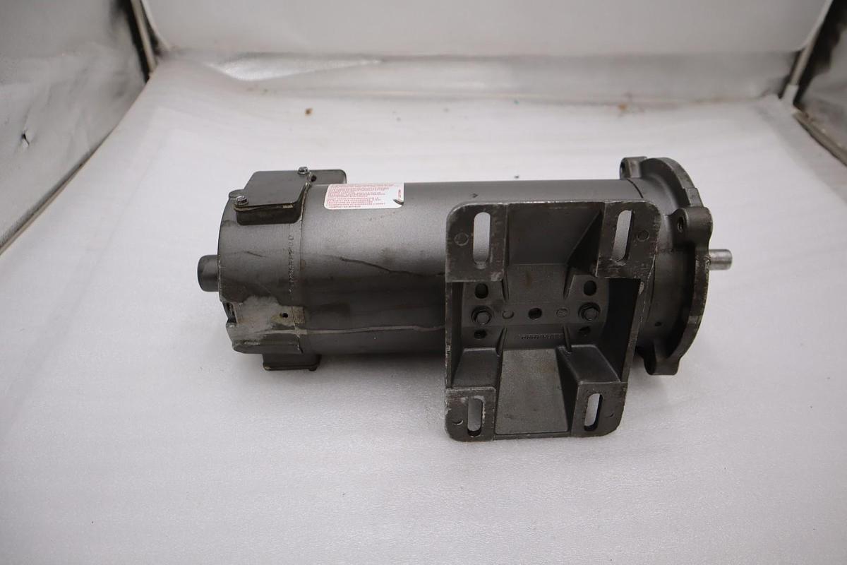 New Baldor IDNM3534 Inverter Duty AC Motor .33HP 1725RPM 3PH 60Hz STOCK H1569