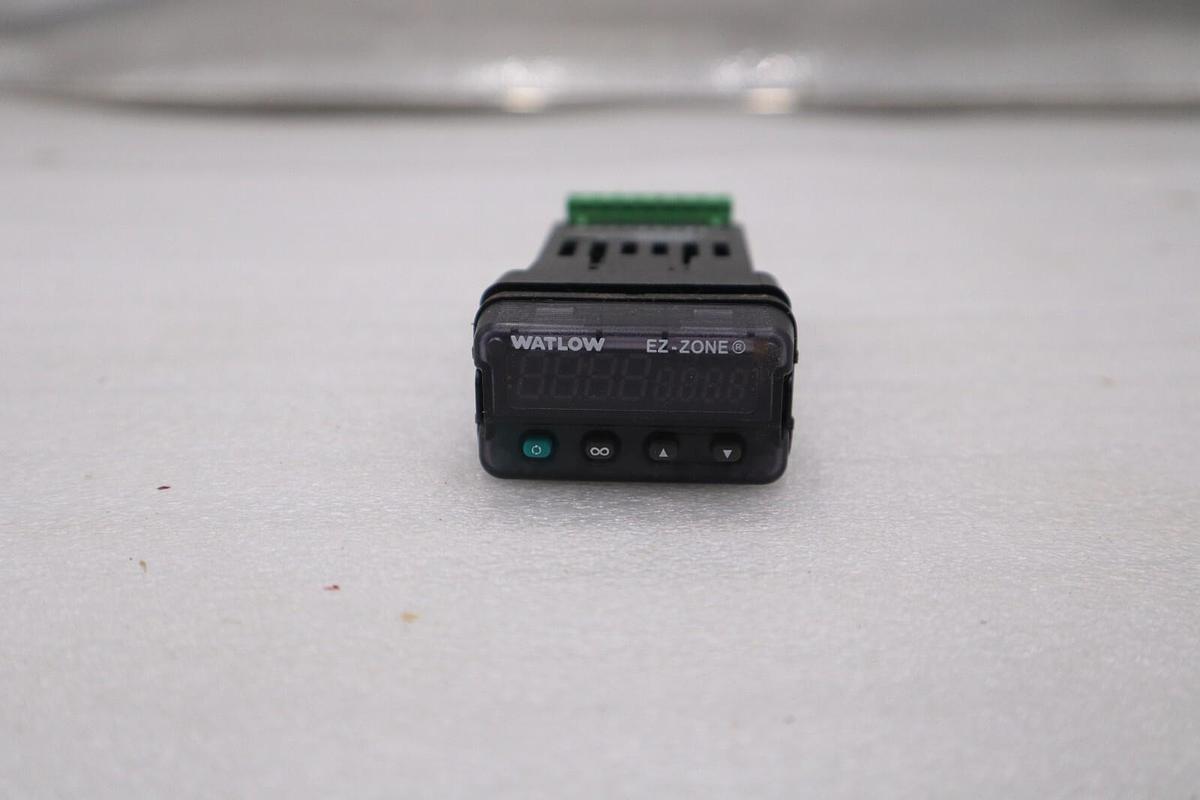 Used WATLOW TEMPERATURE CONTROLLER 1620-1673 / PM3C3CJ-AAAABAA NEW IN BOX STOCK 617D