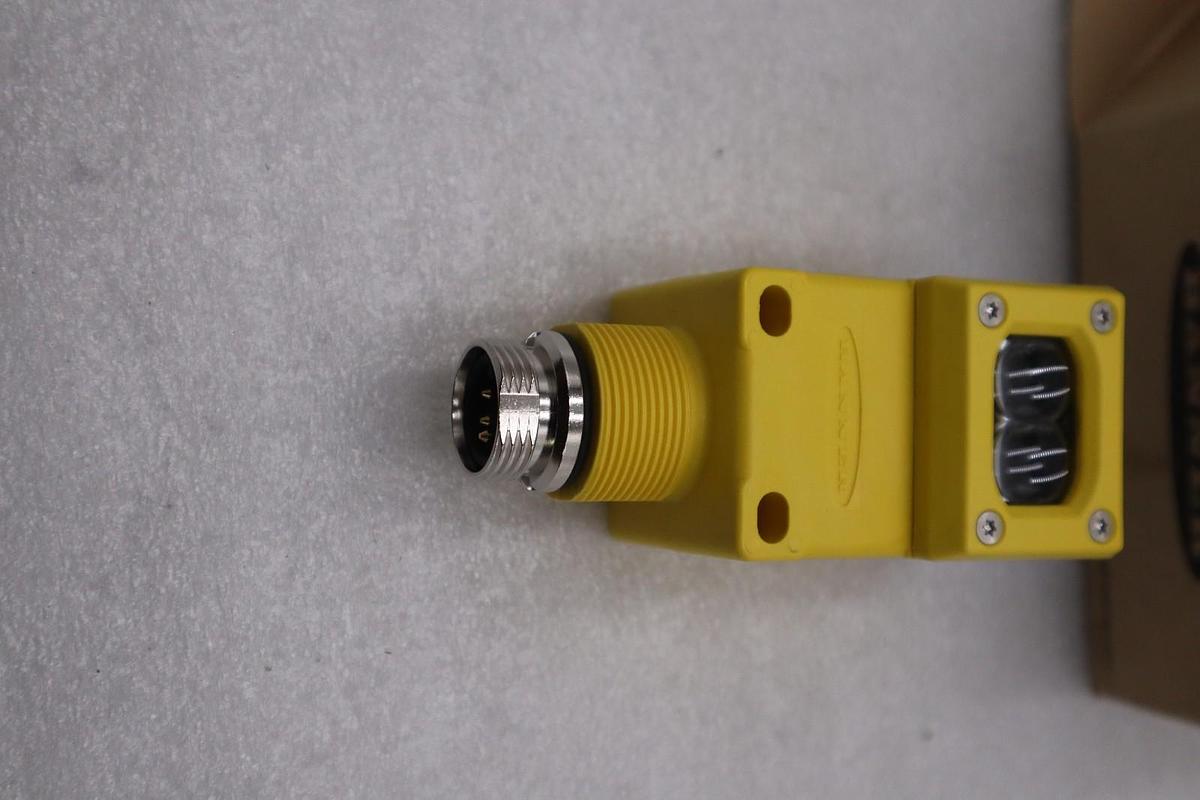 BANNER ENGINEERING Q45VR3DLQ Photoelectric Sensor - STOCK GF840
