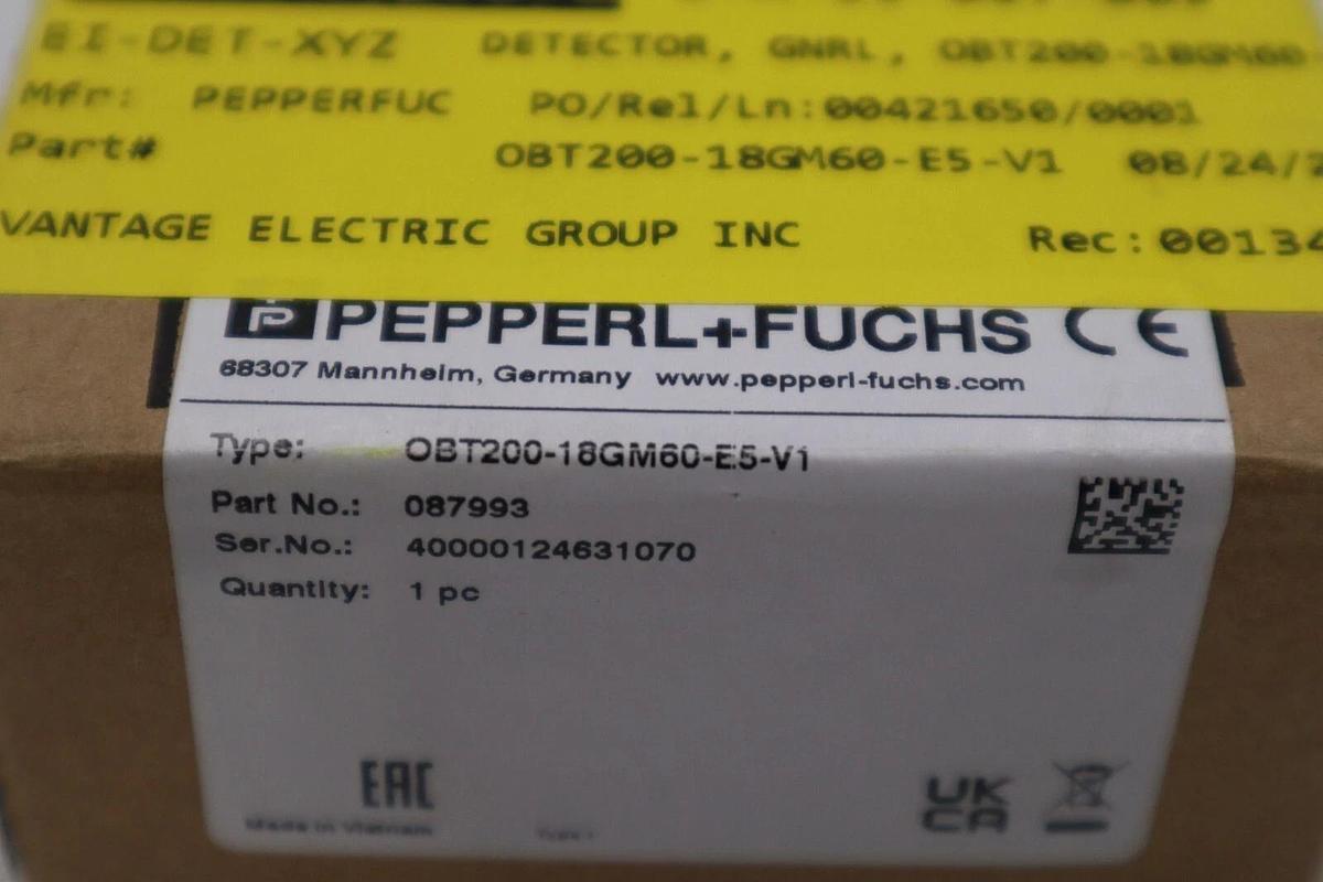 New In Box For PEPPERL + FUCHS OBT200-18GM60-E5-V1 Photoelectric Sensor #G862A