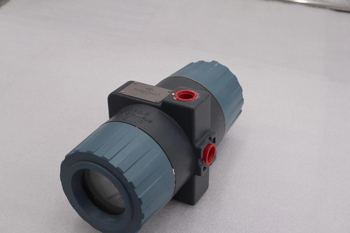 Used NEW Foxboro 870CC-07-N Electronic Transmitter STOCK 2195