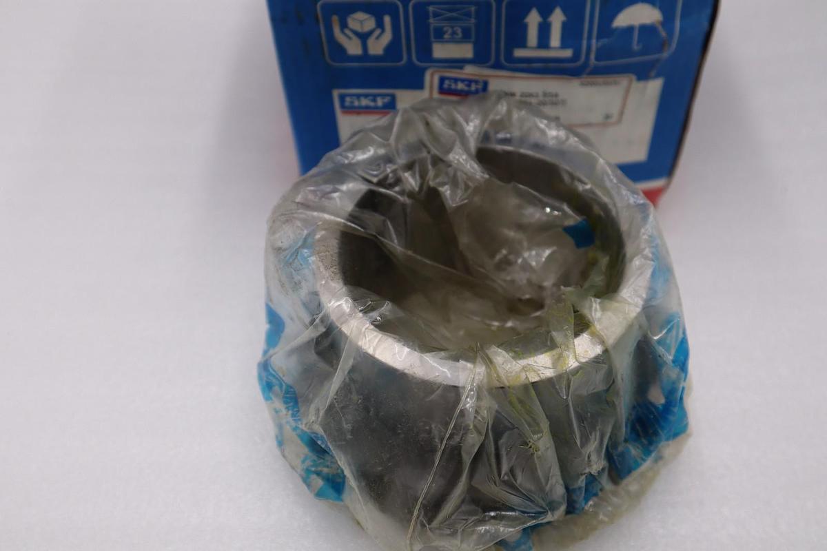 Used NEW IN BOX SNW 20X3.7/16 - SKF - STANDARD ACCESSORIES STOCK H1042