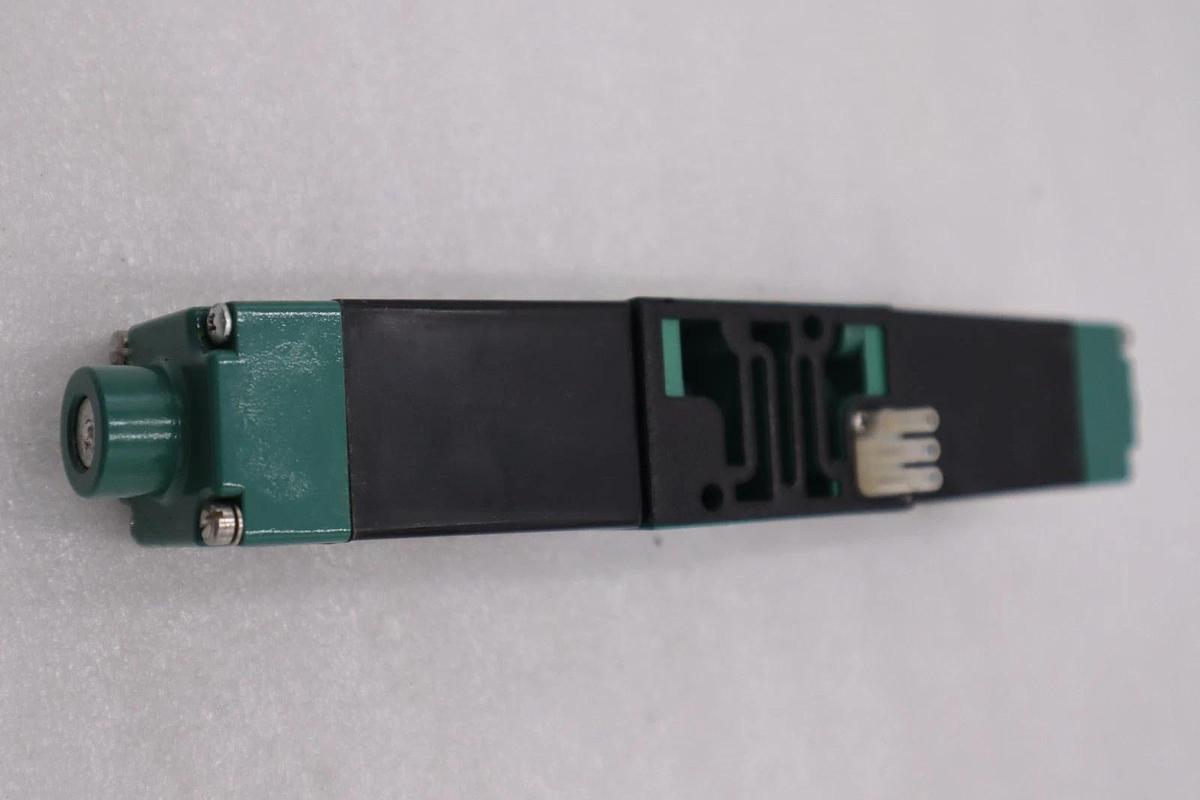 Numatics 081SS500M000061 Pneumatic Air Solenoid Manifold Valve STOCK H1508