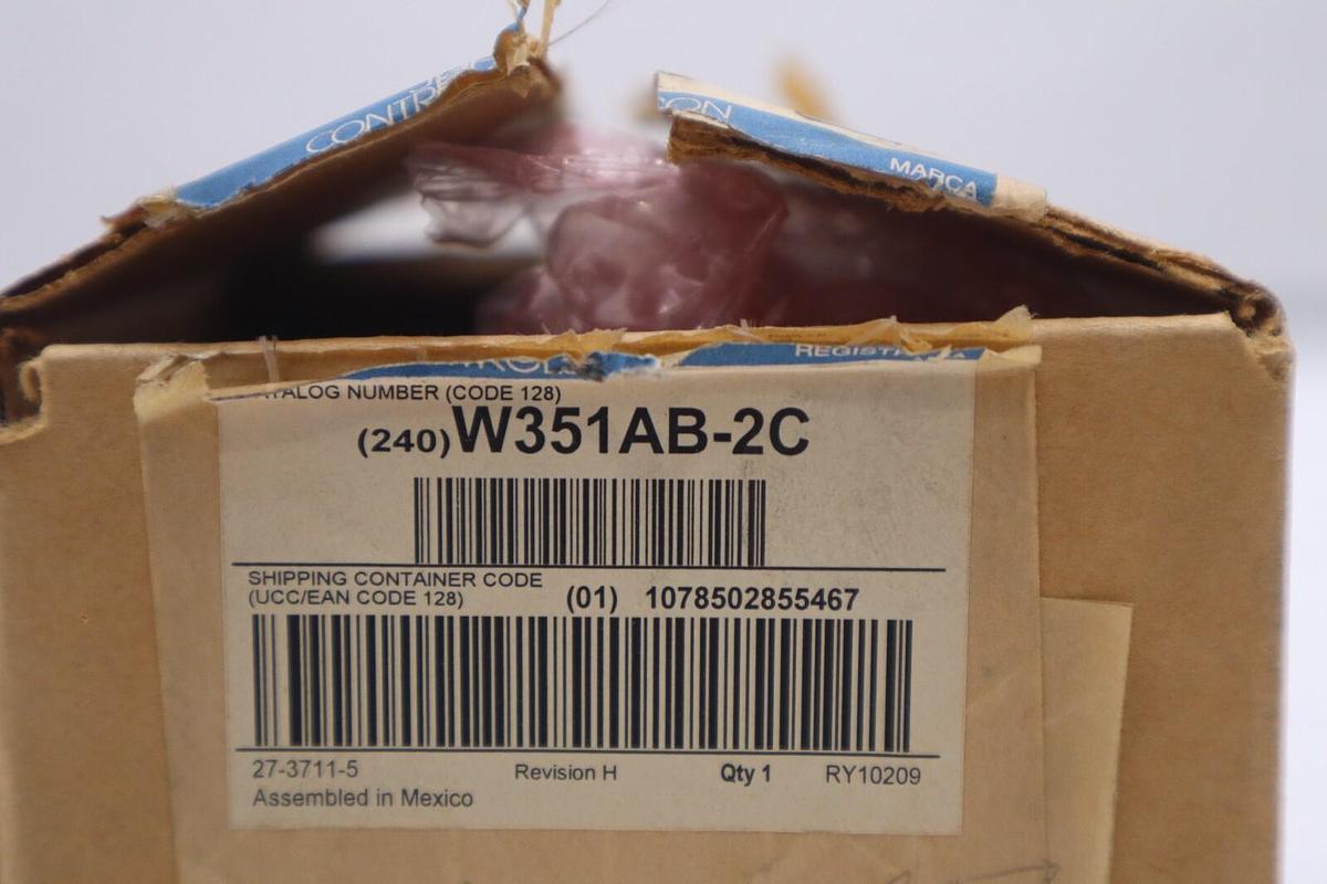 Used JOHNSON CONTROLS W351AB-2C Humidity Control #K-2686