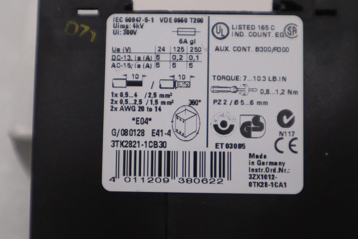 Used NEW SIEMENS 3TK2821-1CB30 SAFETY RELAY SIRIUS 24 VAC/DC 3 N/O OUTPUTS STK G447A