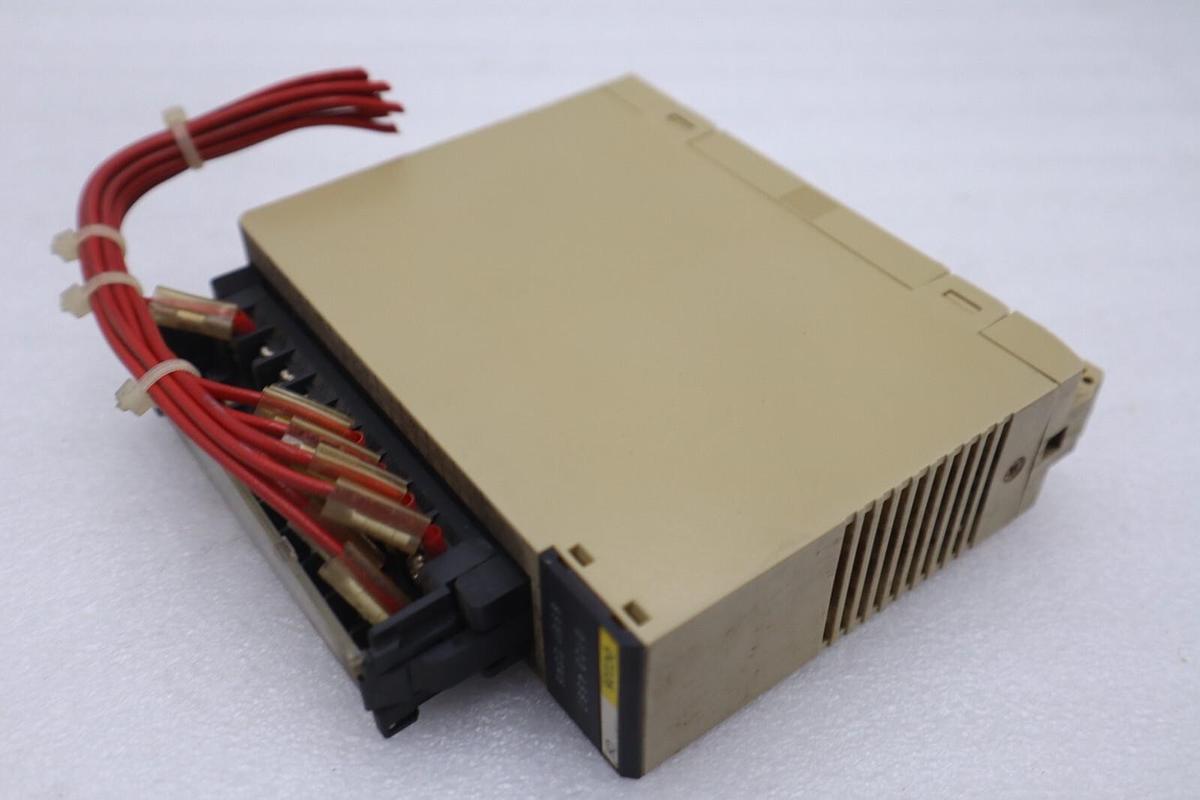 Used OMRON C200H-OC225 16-Channel Relay Output Module PLC STOCK K-451-A