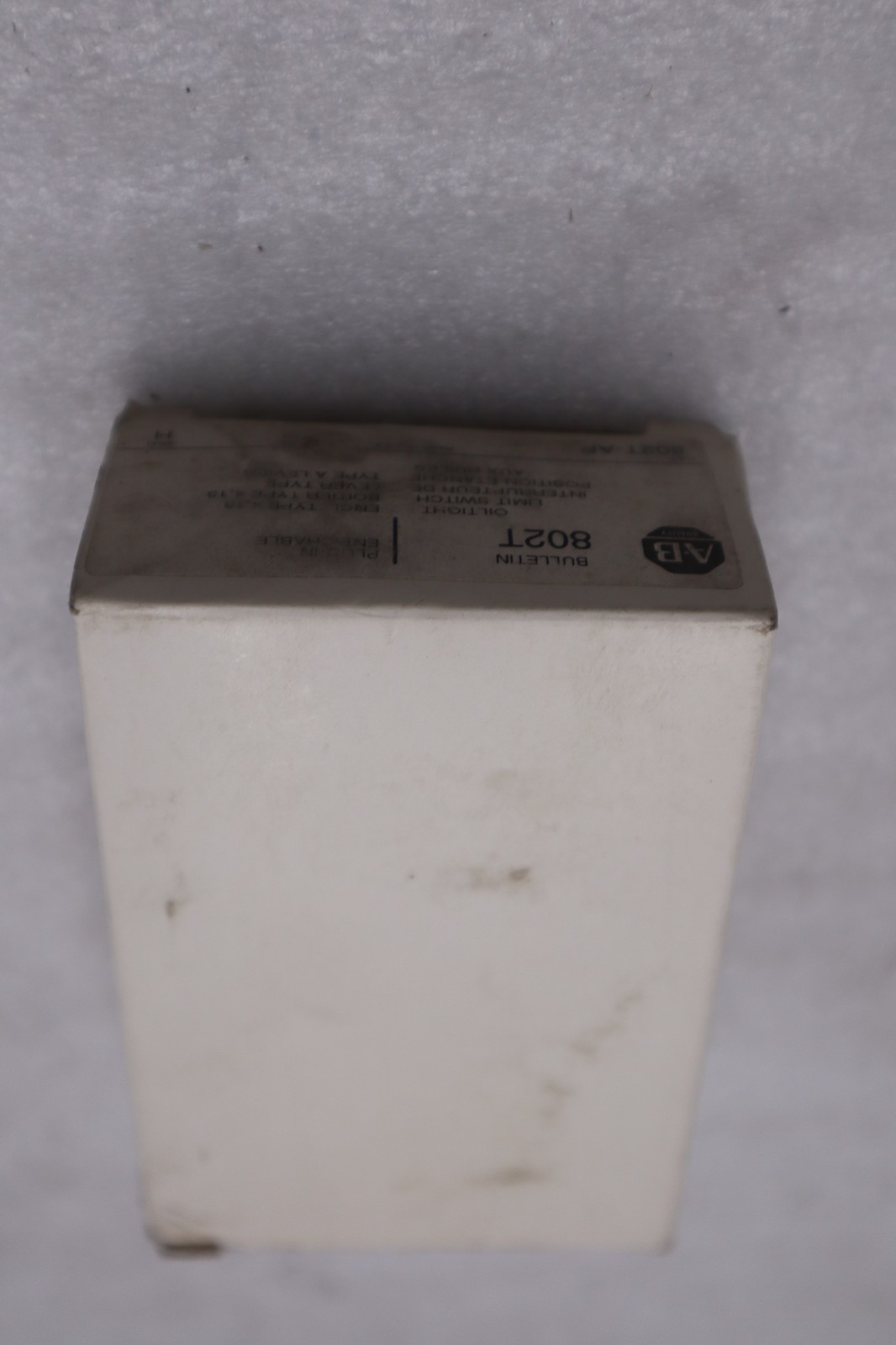 Used NEW OPEN BOX AB Allen-Bradley 802T-AP Oil Tight Limit Switch 802T-AP STK GF332A