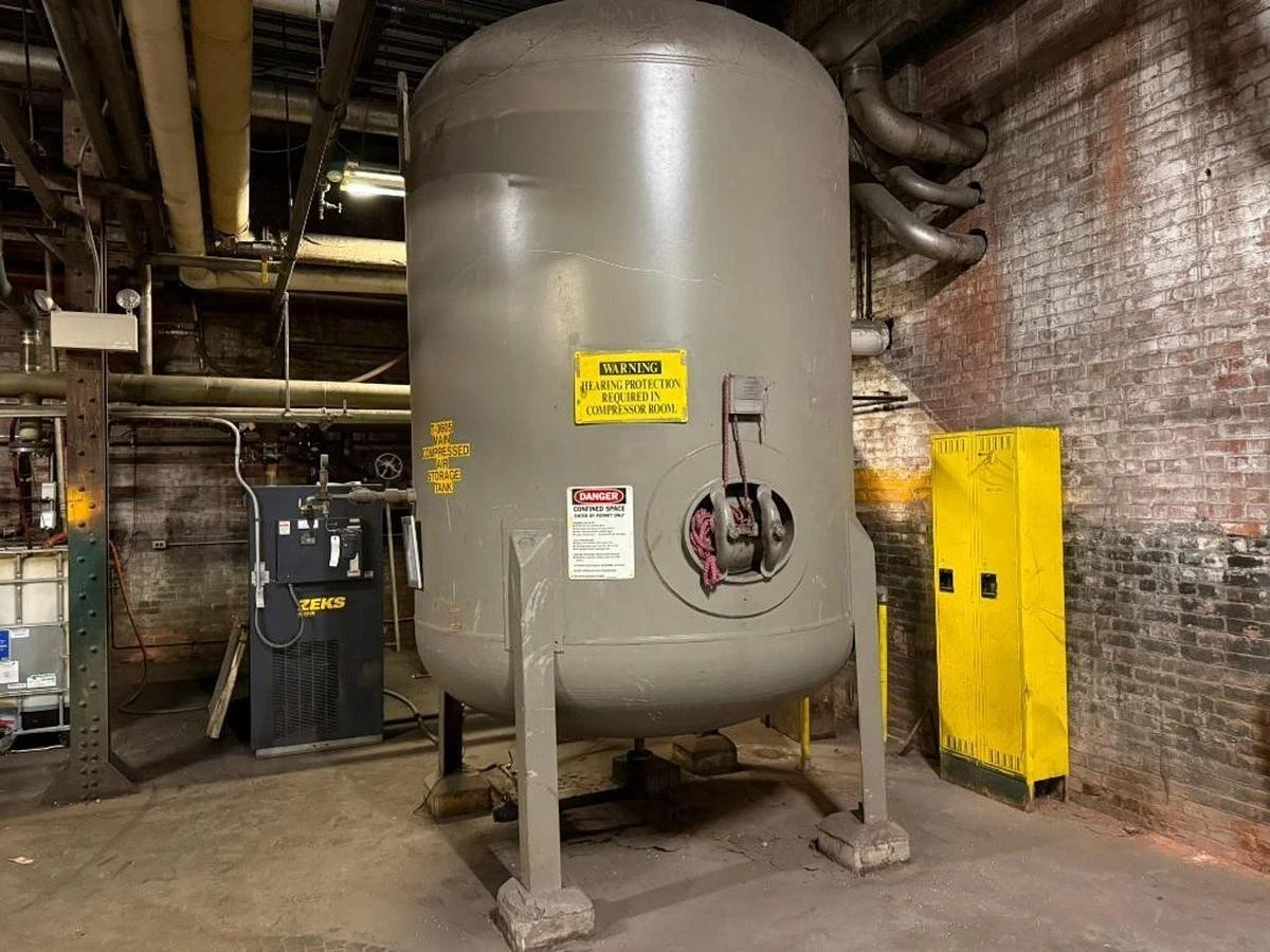 Used 3,000 GALLON AIR TANK NATIONAL BOARD PRESSURE VESSEL