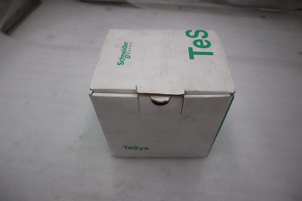 Used Telemecanique Solid State Overload Relay LR9F5569 NEW WITH BOX STOCK 848B
