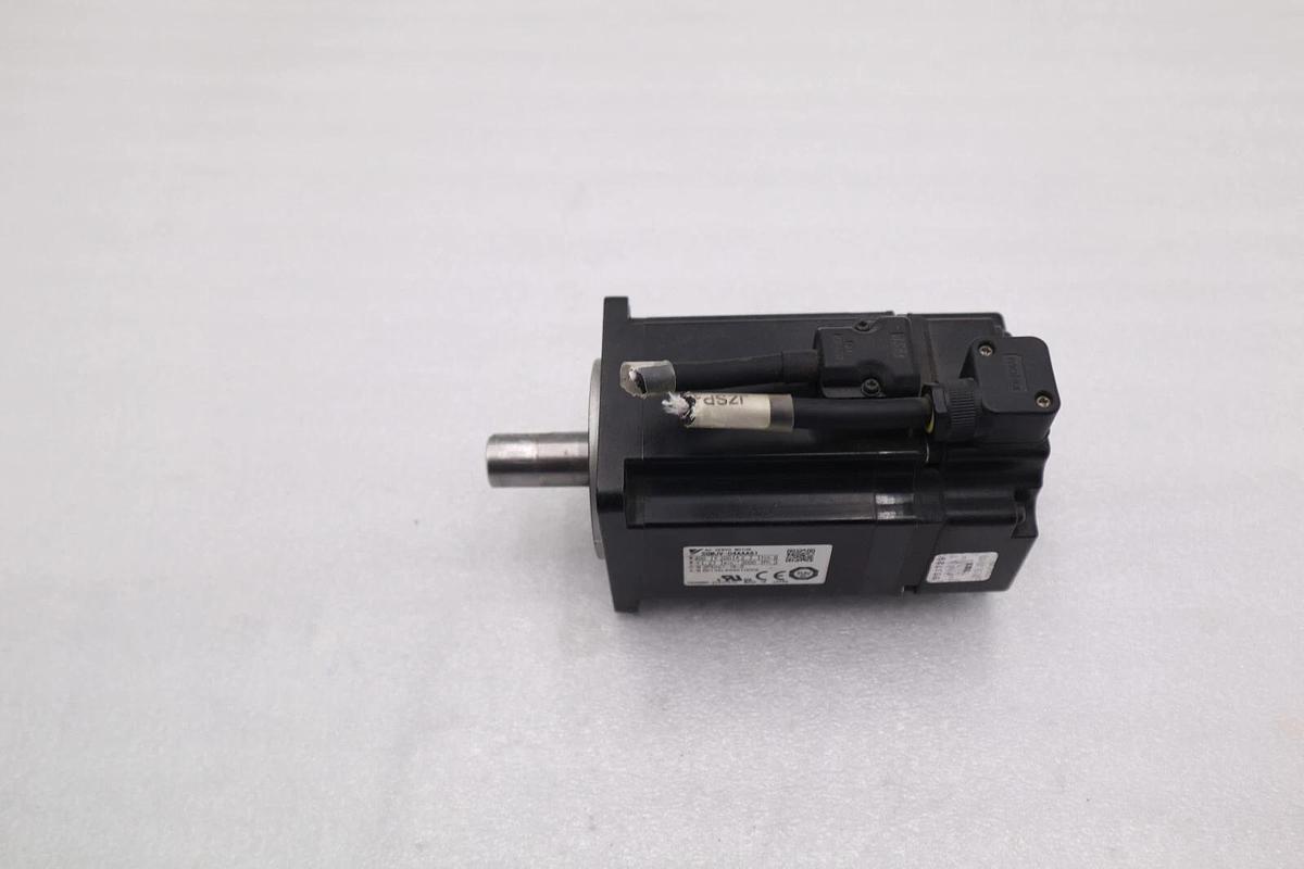 Used SGMJV-04AAA61 SERVO MOTOR SGMJV04AAA61 STOCK B-1641