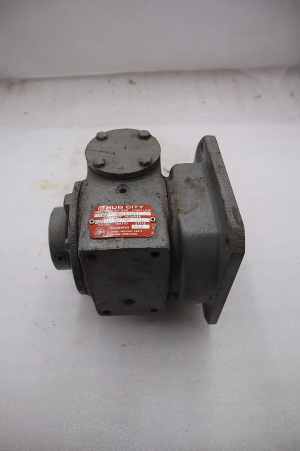 Used HUB CITY 0221-03661-217 MODEL 216 STYLE L GEAR REDUCER STOCK #M-62
