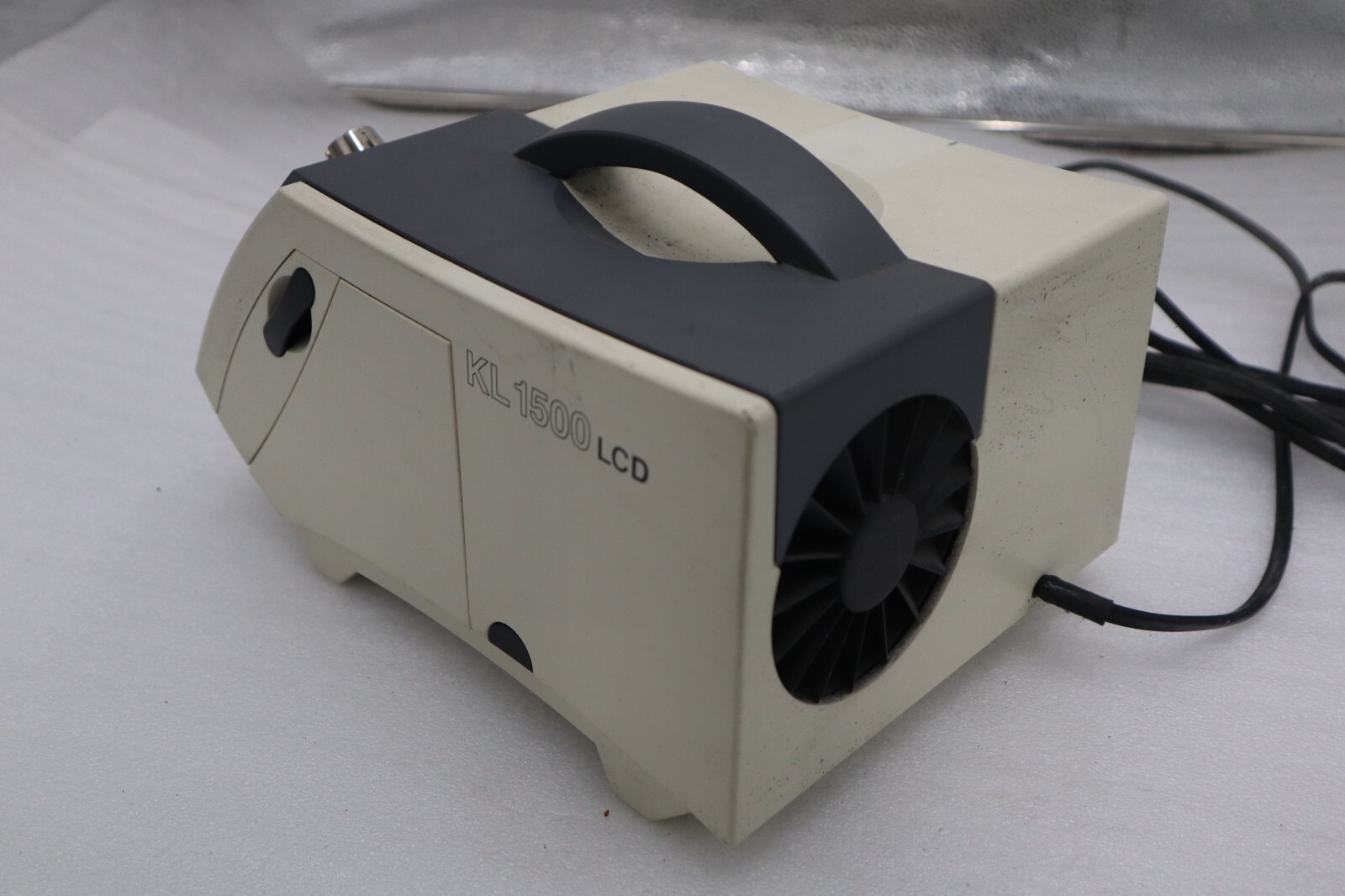 Used Schott KL 1500 LCD Fiber Optic Light Source STOCK 1390-C