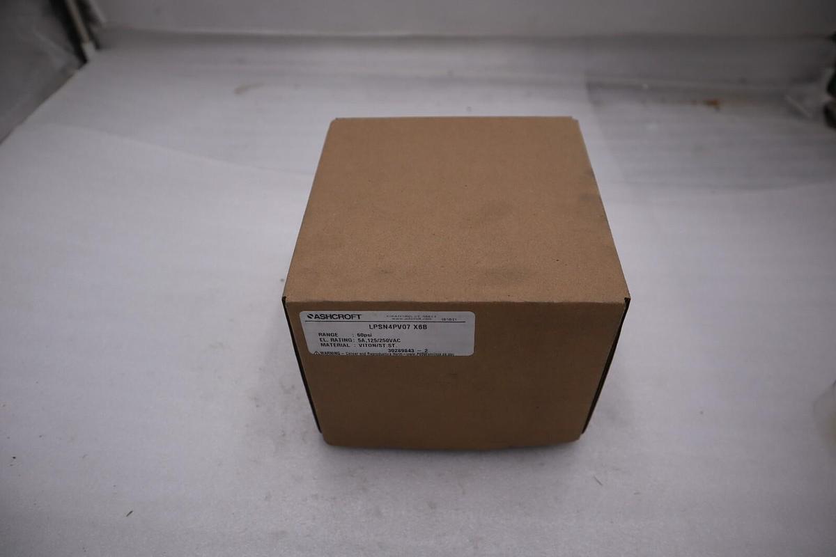 NEW ASHCROFT LPSN4PV07 X6B Pressure Switch 60psi 5A 125/250VAC STOCK H185