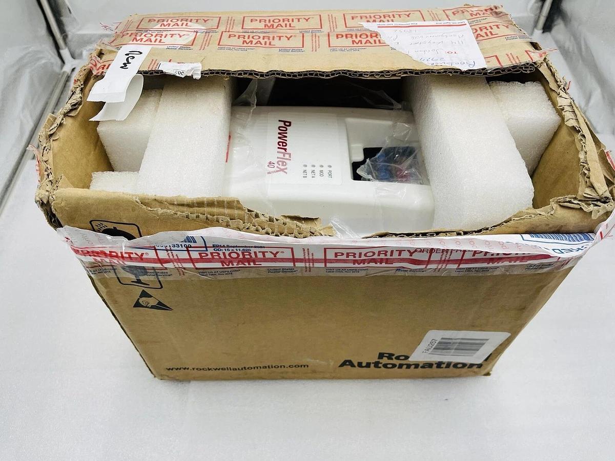 Allen Bradley PowerFlex 40 22B-D1P4C104 3 Phase 0.5 HP AC Drive STOCK 2258