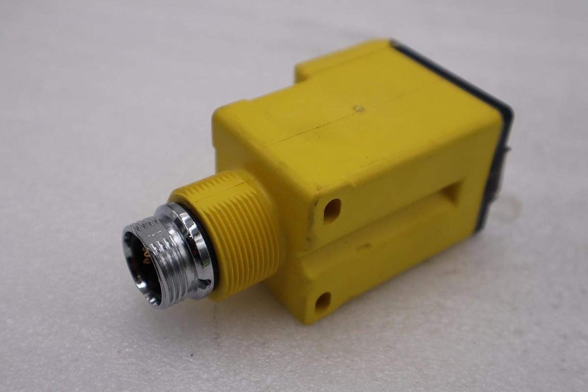 NEW BANNER Q45VR2RQ PHOTOELECTRIC RUGGED RECTANGLE SENSOR STOCK H1350A