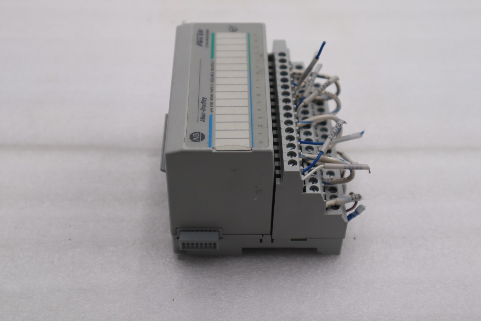 Used ALLEN BRADLEY 1794-IB10X0B6 24 VDC SINK INPUT/SOURCE OUTPUT STOCK #L-419