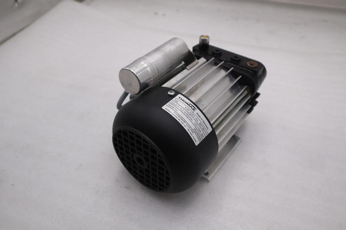 Used NEW THOMAS VTE 3 ART NO 25130111 / SER 30245020 VACUUM PUMP STOCK 5370